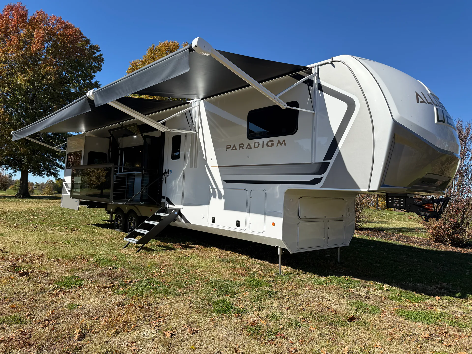 2026 Alliance RV Paradigm 388SP - Photo 4