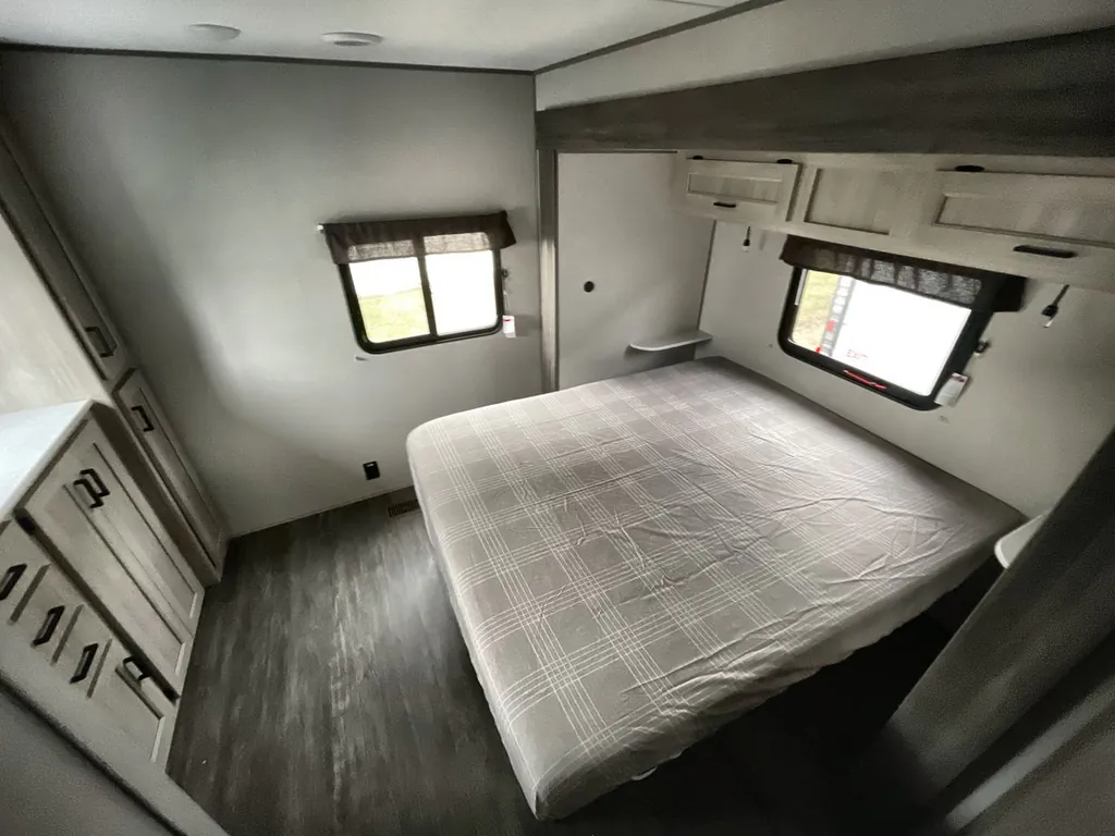2026 Forest River Aurora 34BHTS 2 QUEEN BEDS, Photos photo 29