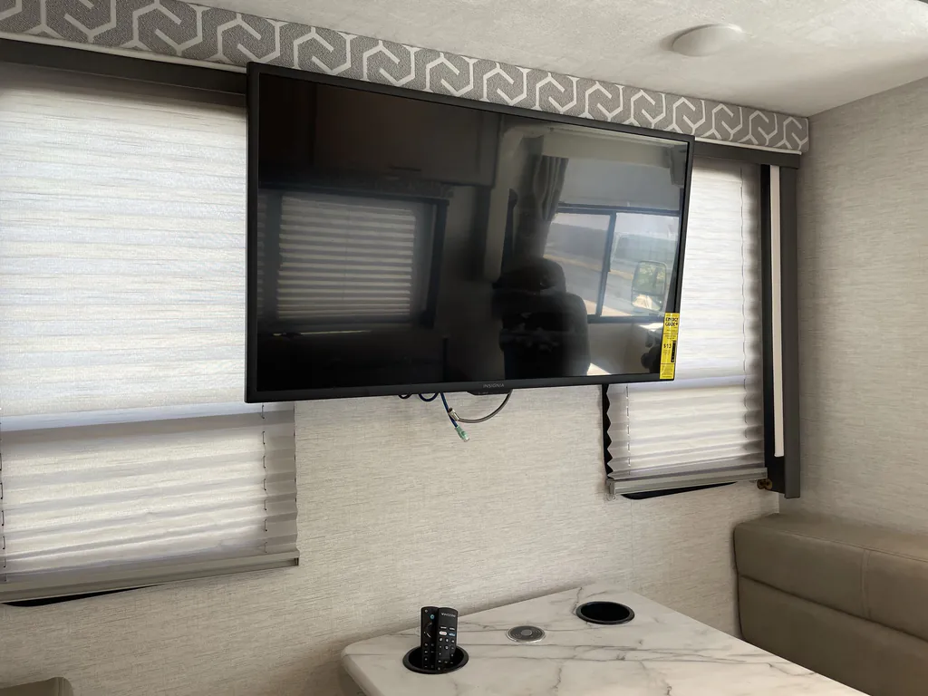2024 Thor Motor Coach Freedom Traveler A32, Photos photo 14