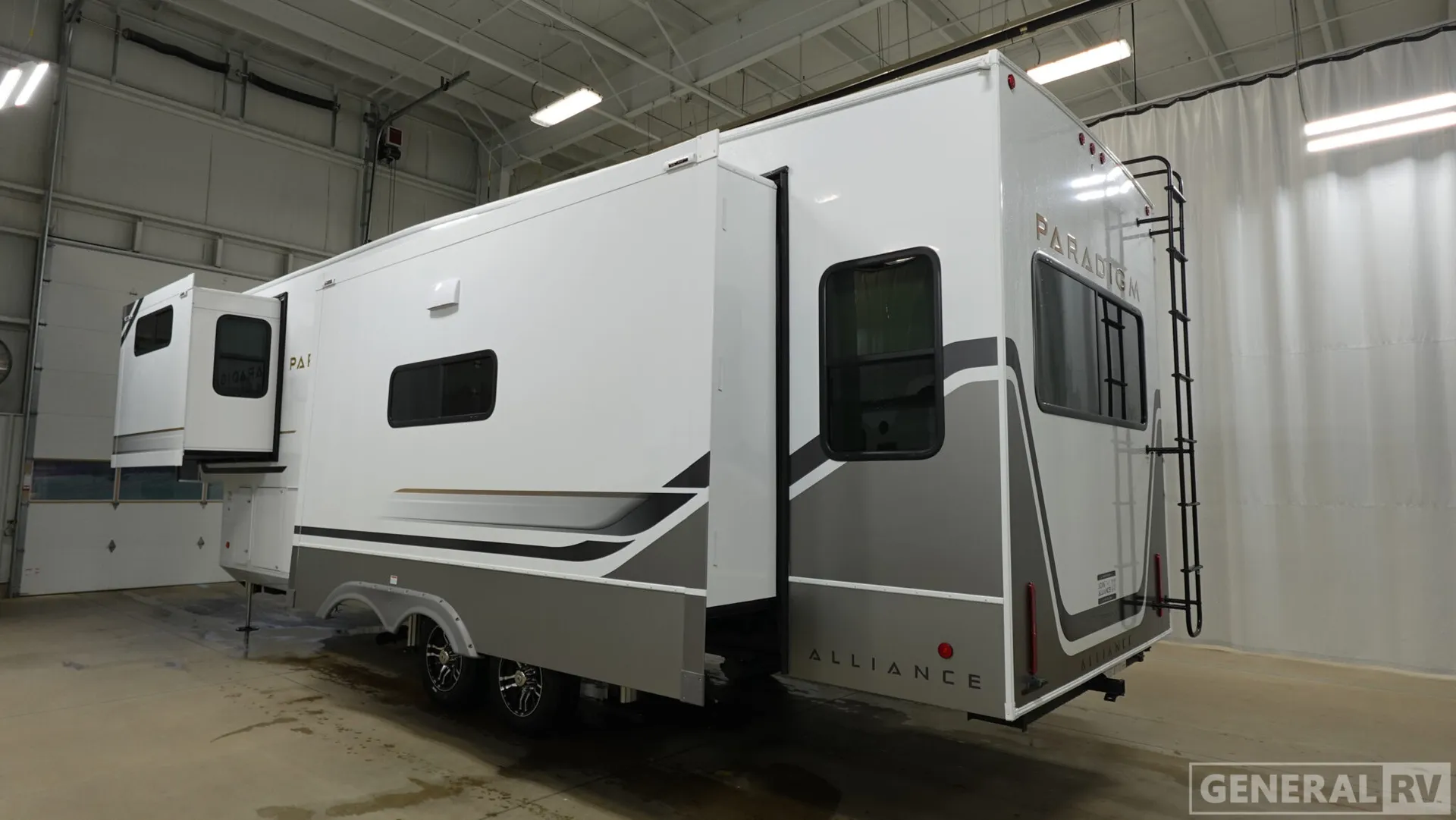 2026 Alliance RV Paradigm 310RL - Photo 4