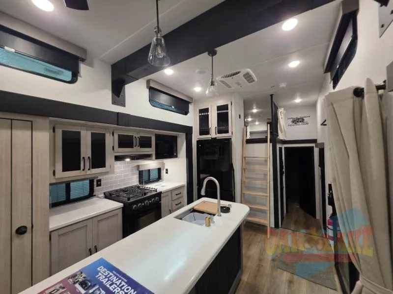 2026 Forest River Puma Vista 423LFT - Photo 4