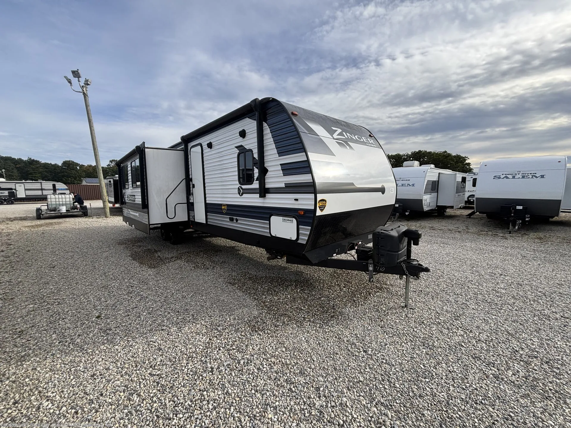 2021 CrossRoads Zinger 333DB - Photo 2