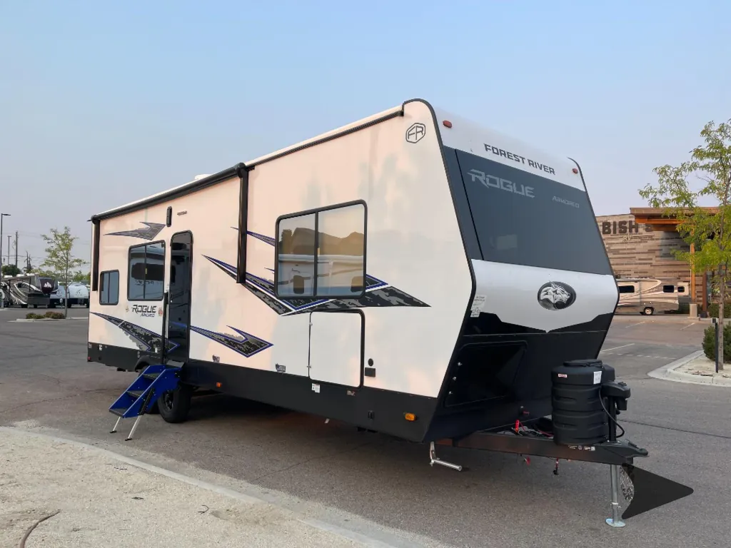 2027 Forest River Vengeance Rogue Armored 26L140, Photos photo 15