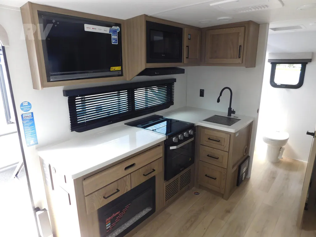 2027 Forest River Flagstaff Micro Lite 22LKS, Photos photo 10
