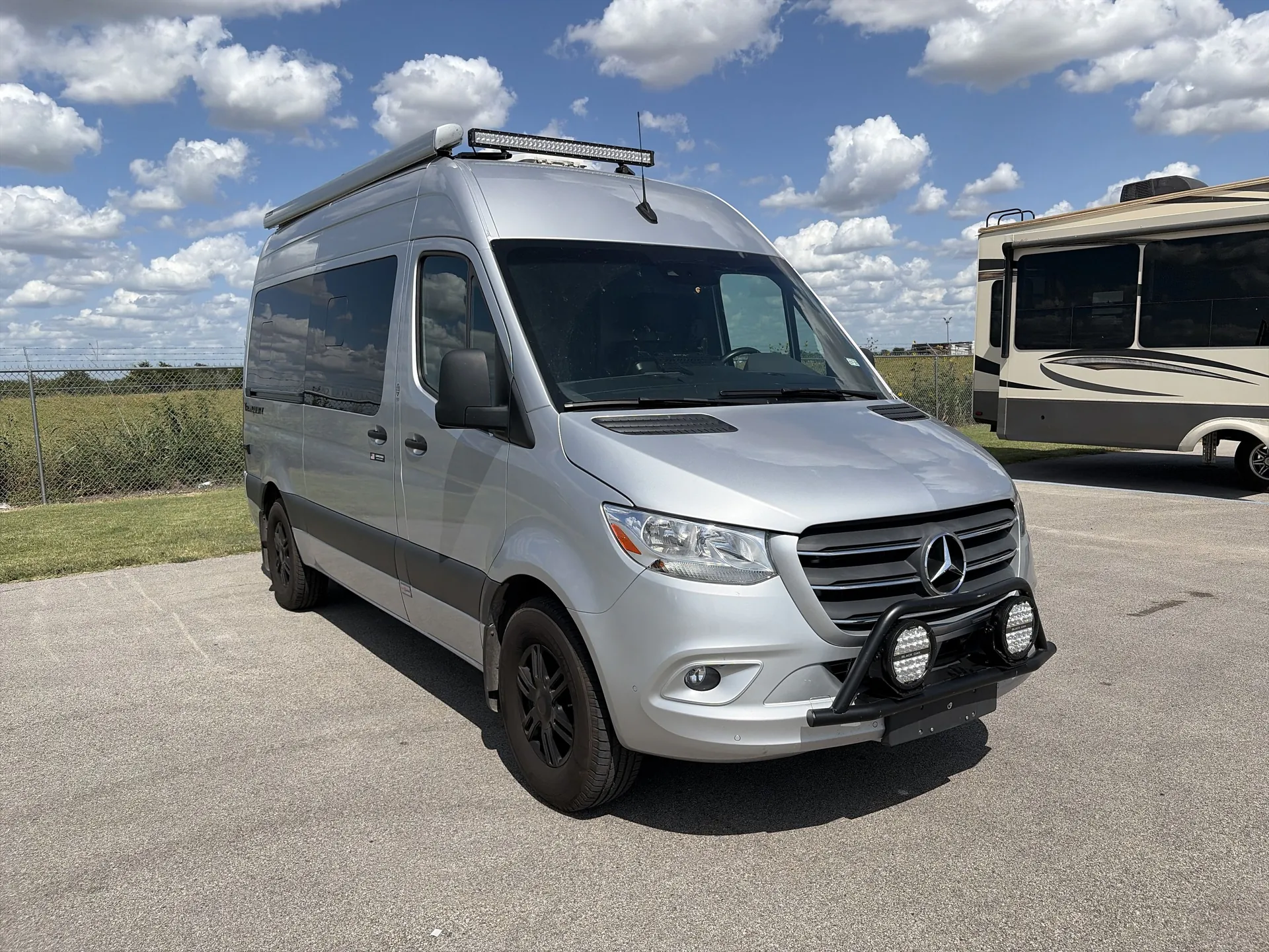 2023 Thor Motor Coach Tranquility 19P - Photo 2