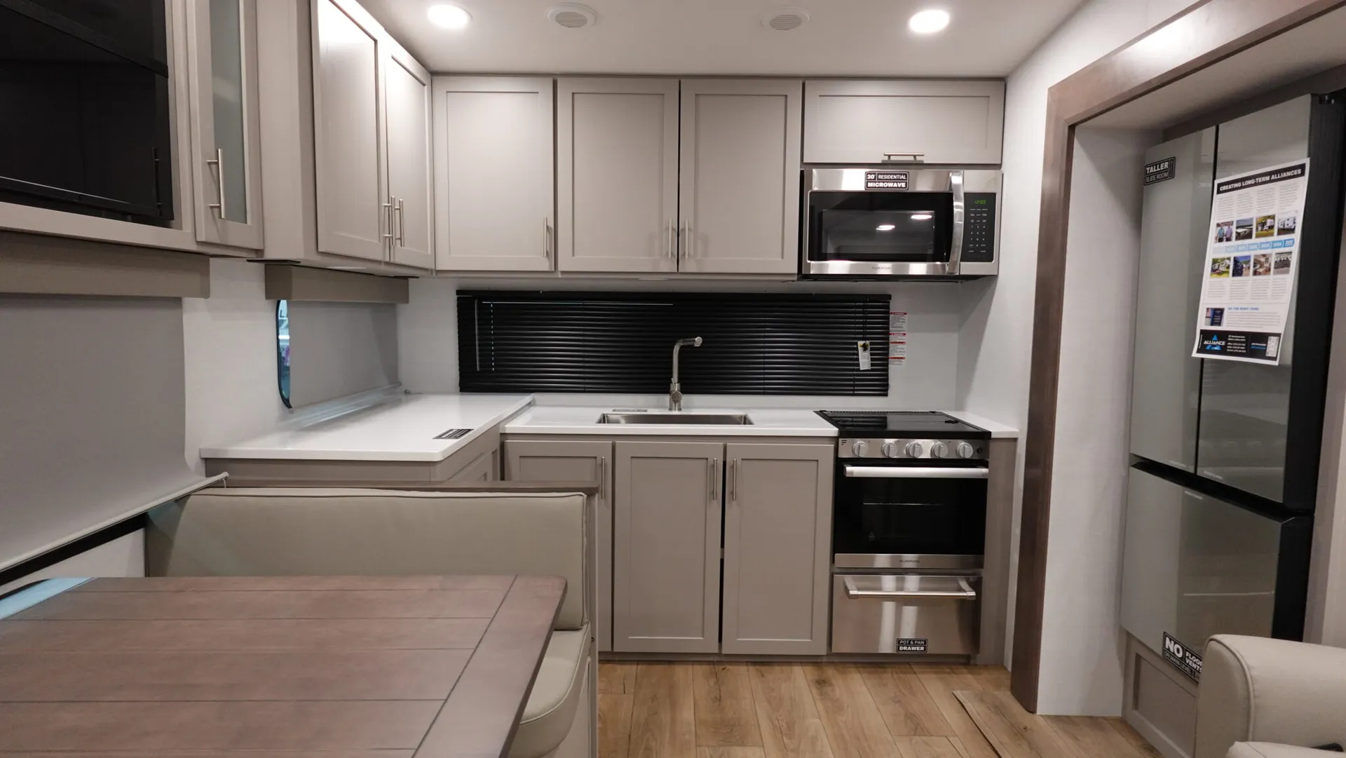 2026 Alliance RV Avenue 23ML - Photo 3