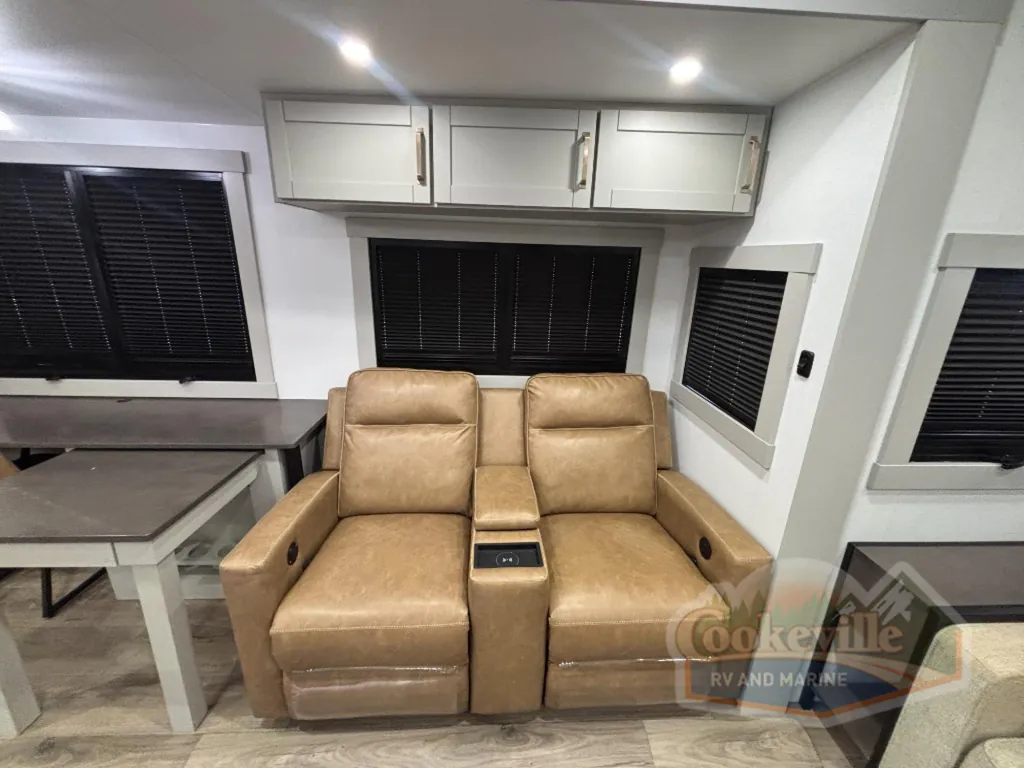 2025 Brinkley Model Z 3100, Photos photo 12