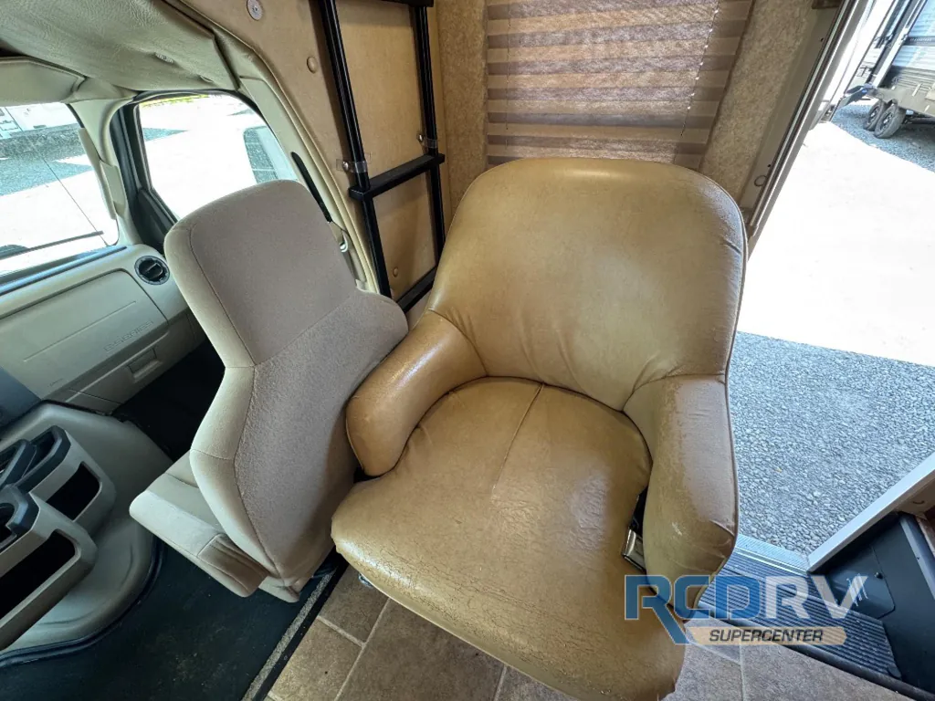 2013 Forest River Sunseeker 2650S, Photos photo 16