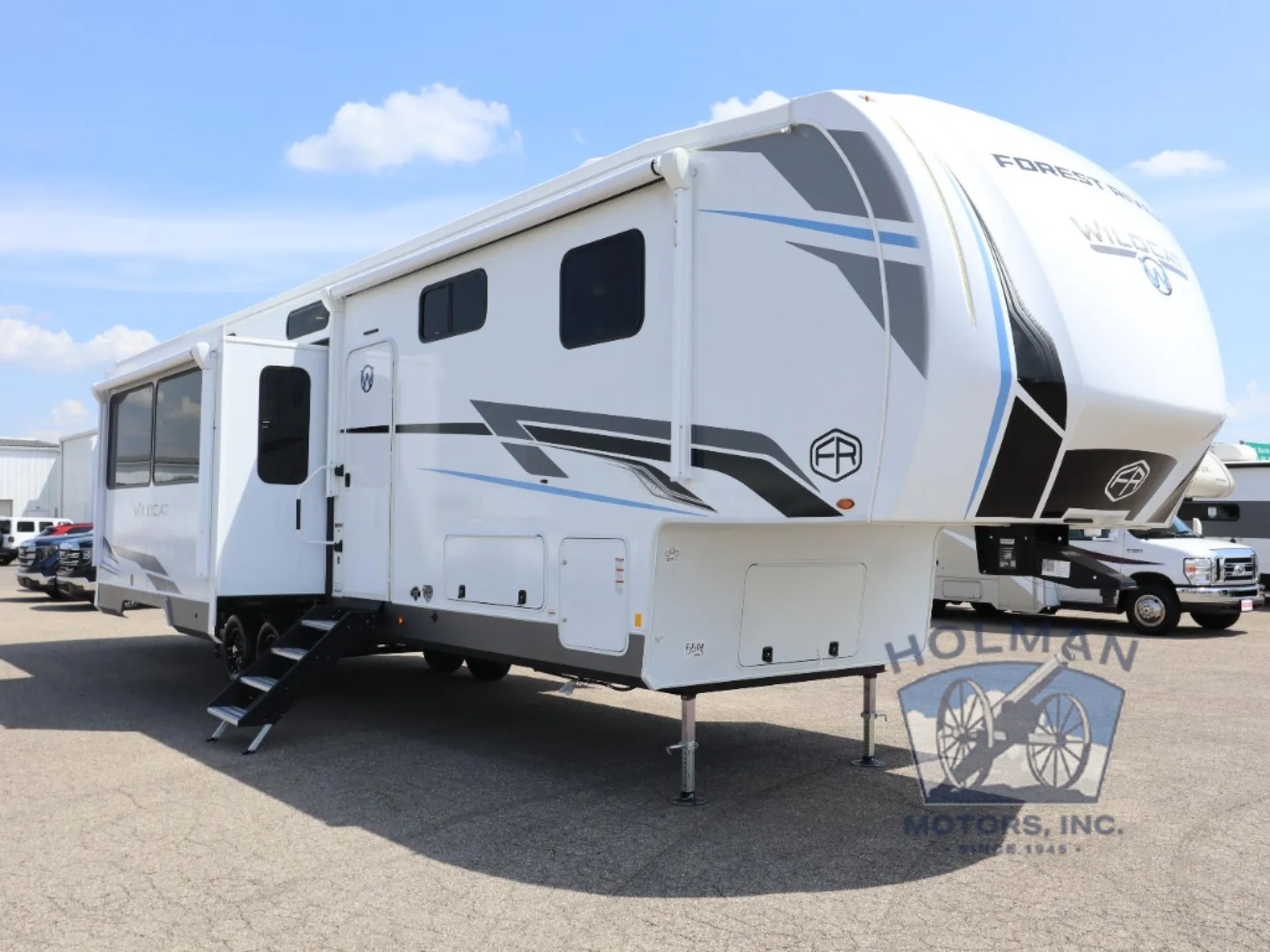 2026 Forest River Wildcat 34CRIB - Photo 2