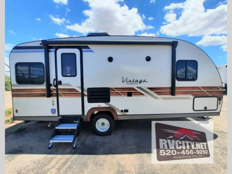 2024 Gulf Stream RV Vintage Cruiser 19ERD - Photo 2