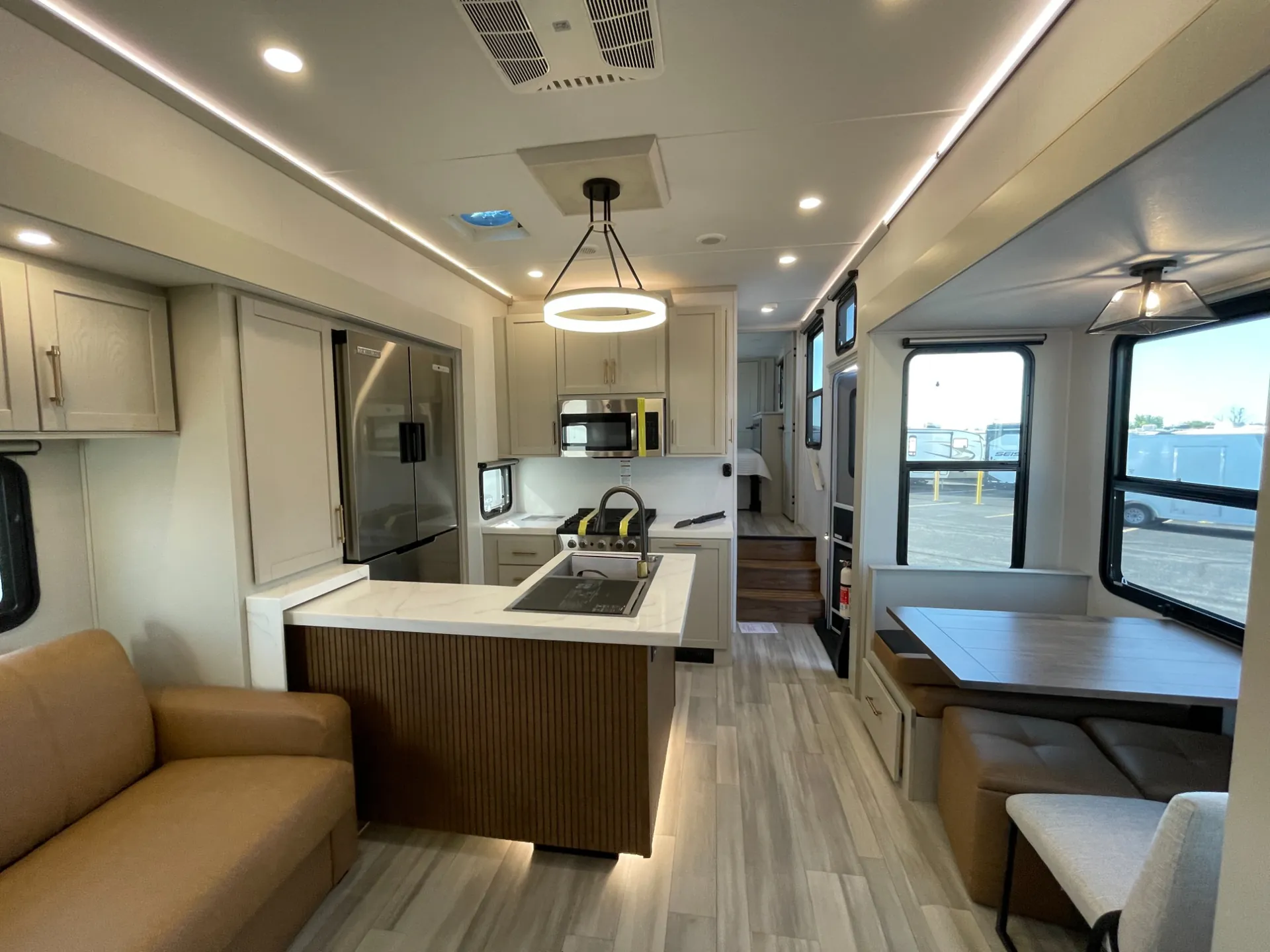 2025 Grand Design Solitude 414LJMJ - Photo 3