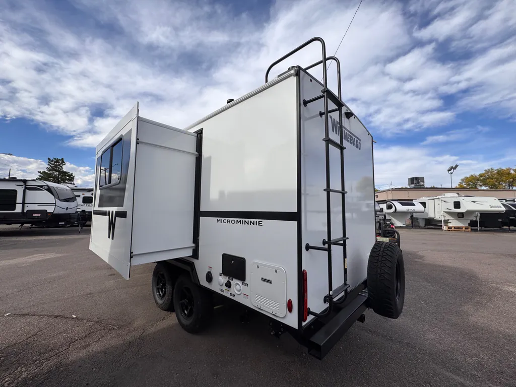 2027 Winnebago Micro Minnie 2108DS, Photos photo 3