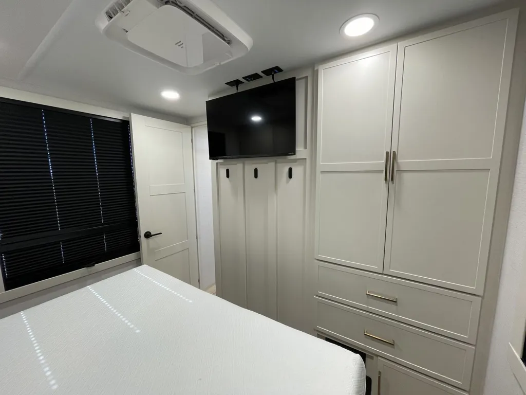2025 Brinkley MODEL I 275, Photos photo 56