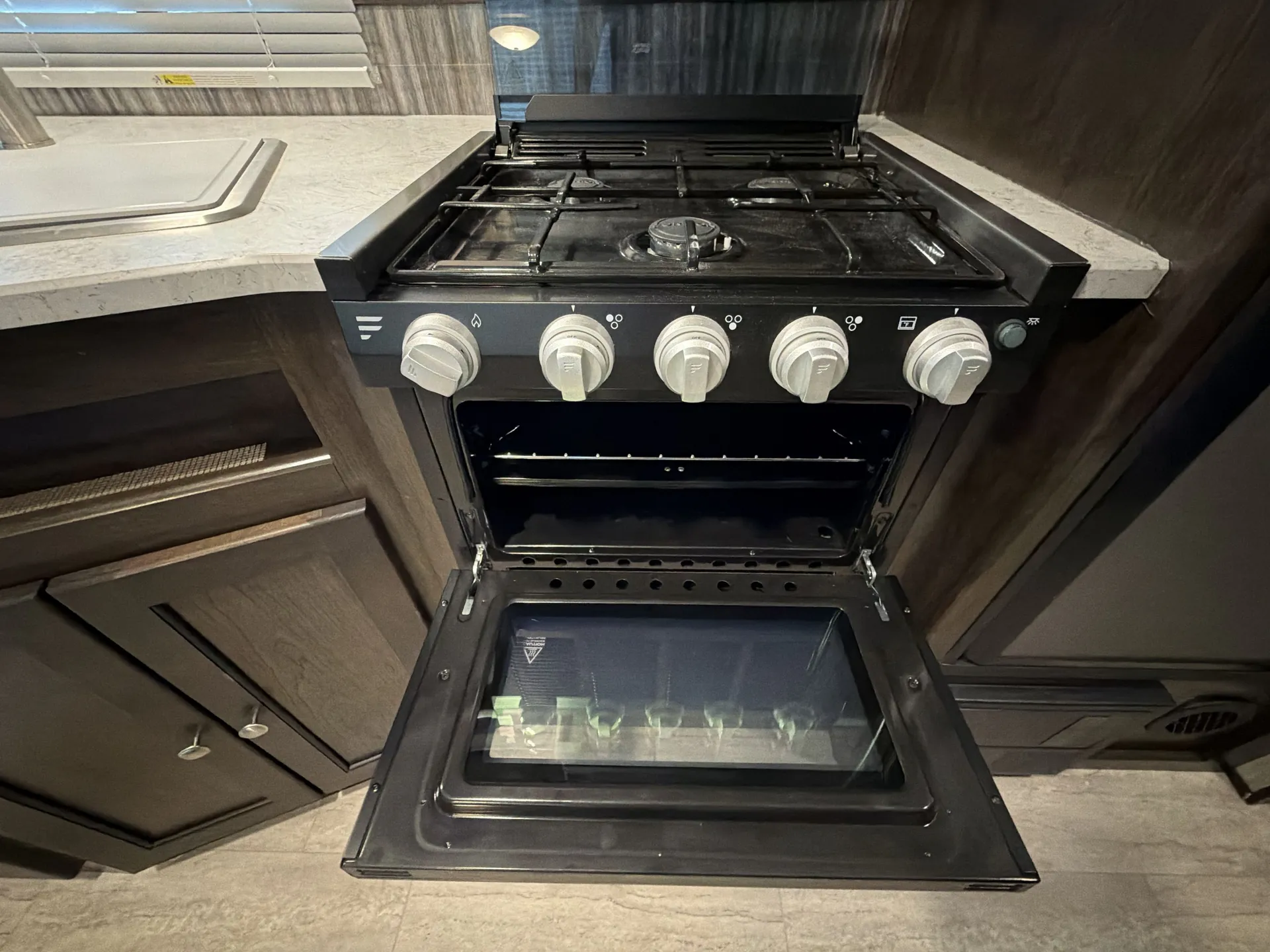 2019 Cruiser RV Shadow Cruiser 240BHS — living area main