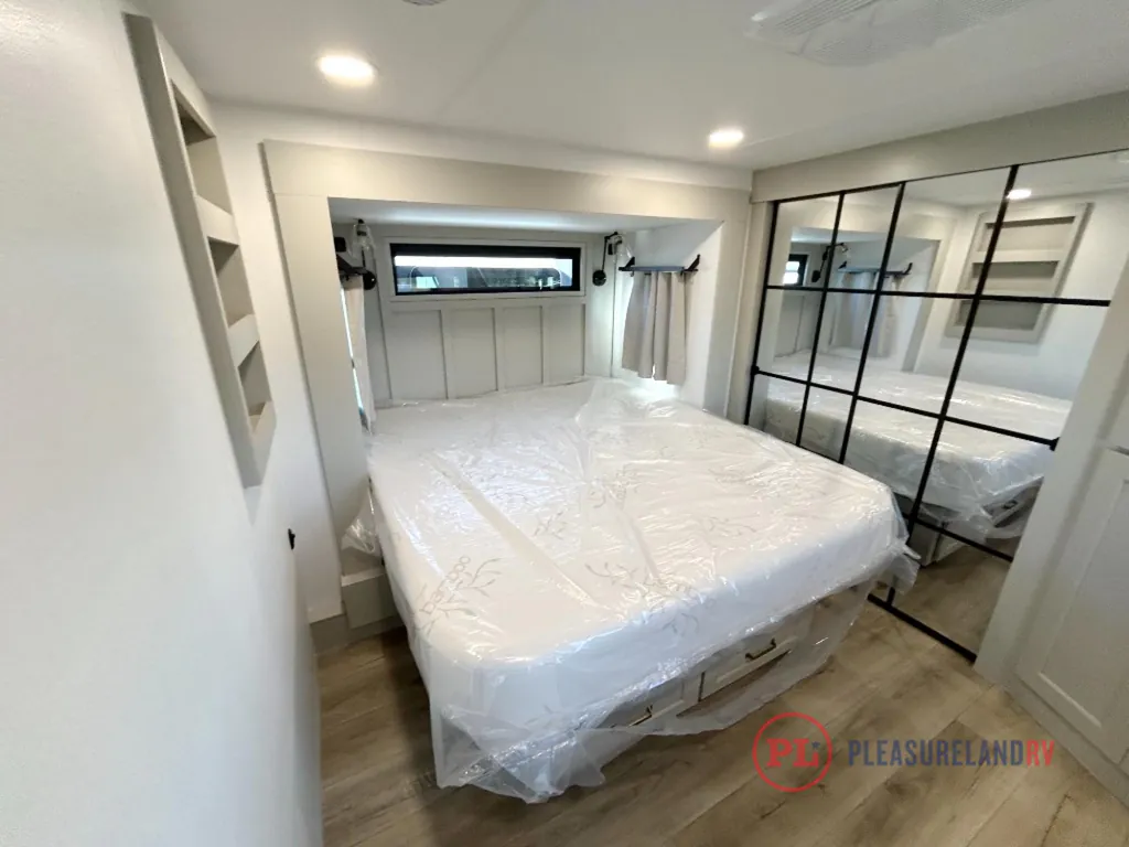 2026 Brinkley Model G 4100, Photos photo 41