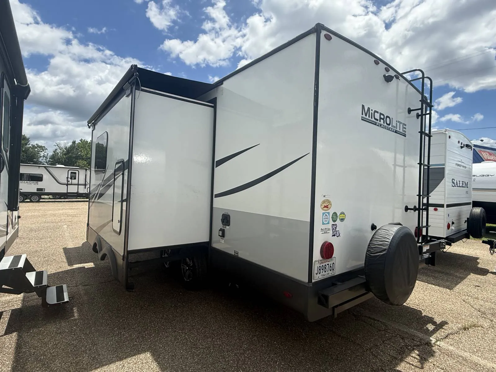 2022 Forest River Flagstaff Micro Lite 25BSDS — Photo 7