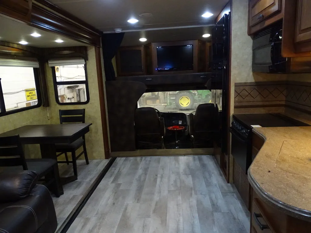 2012 Jayco Seneca 36FK - Photo 3