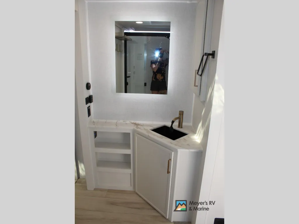 2026 Brinkley Model I 294, Photos photo 19