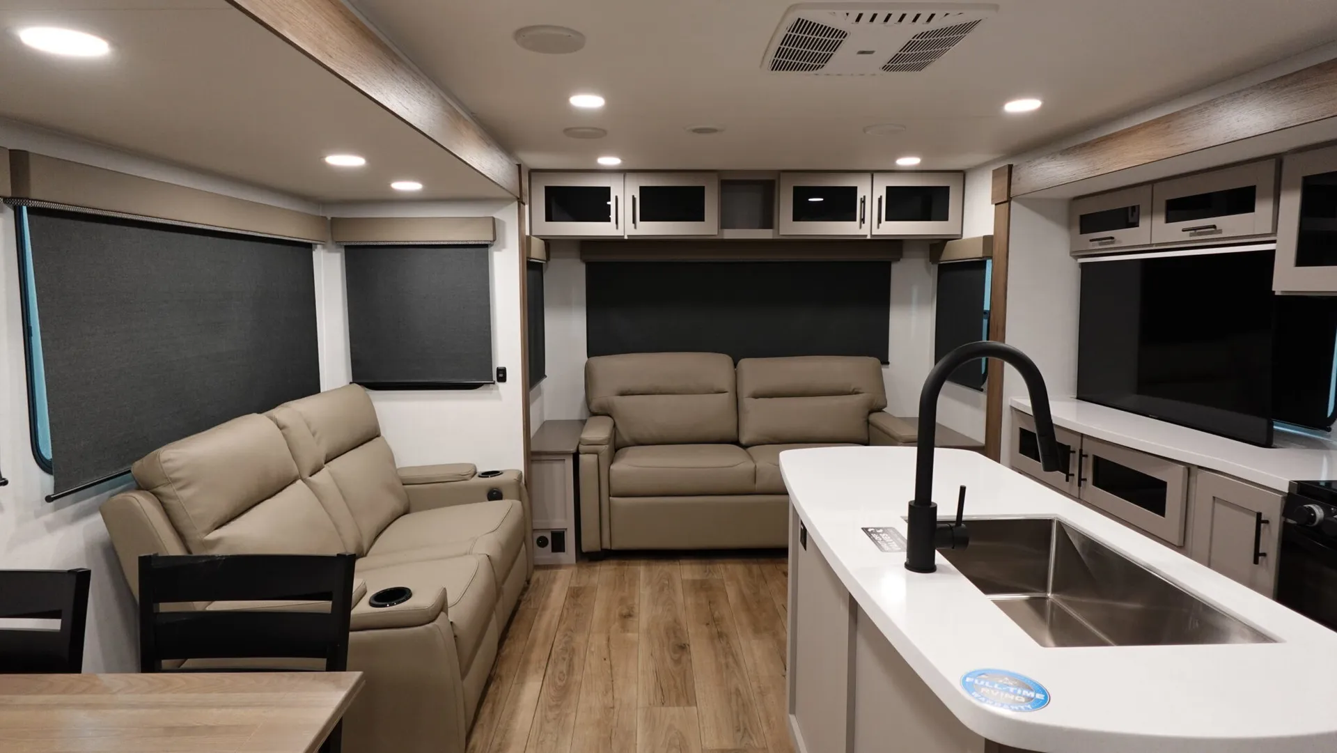 2026 Alliance RV Delta 292RL - Photo 3