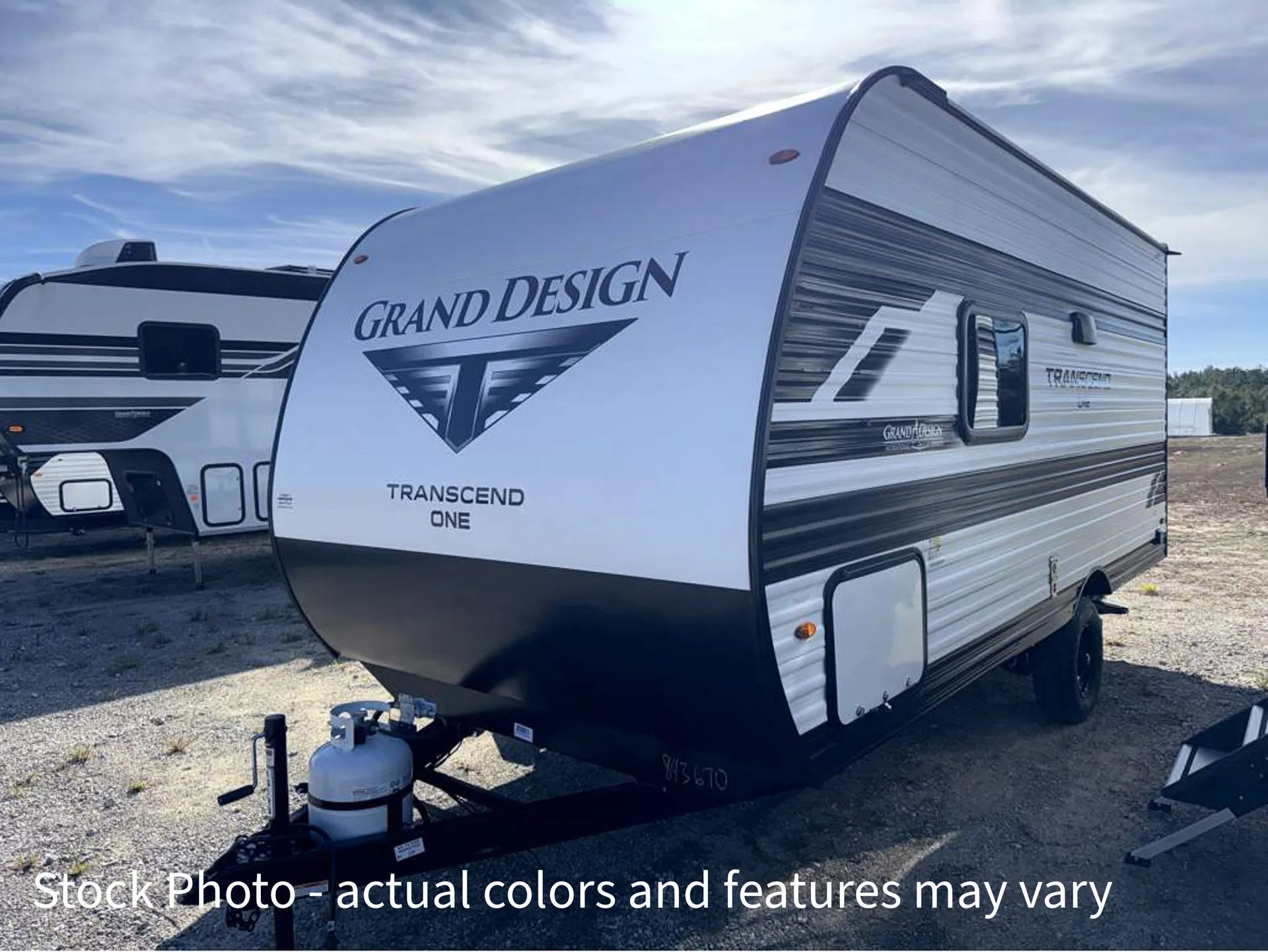 2026 Grand Design Transcend One 151RB - Photo 3