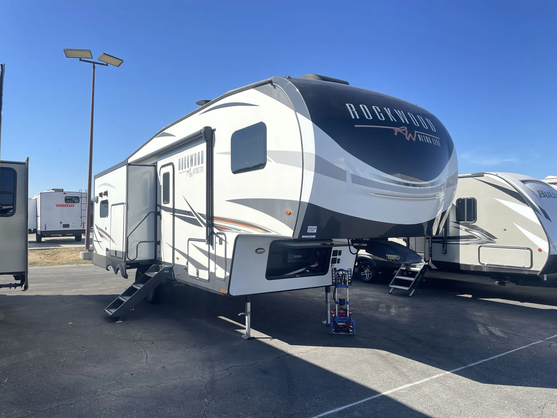 2021 Forest River Rockwood Ultra Lite 2882S - Photo 2