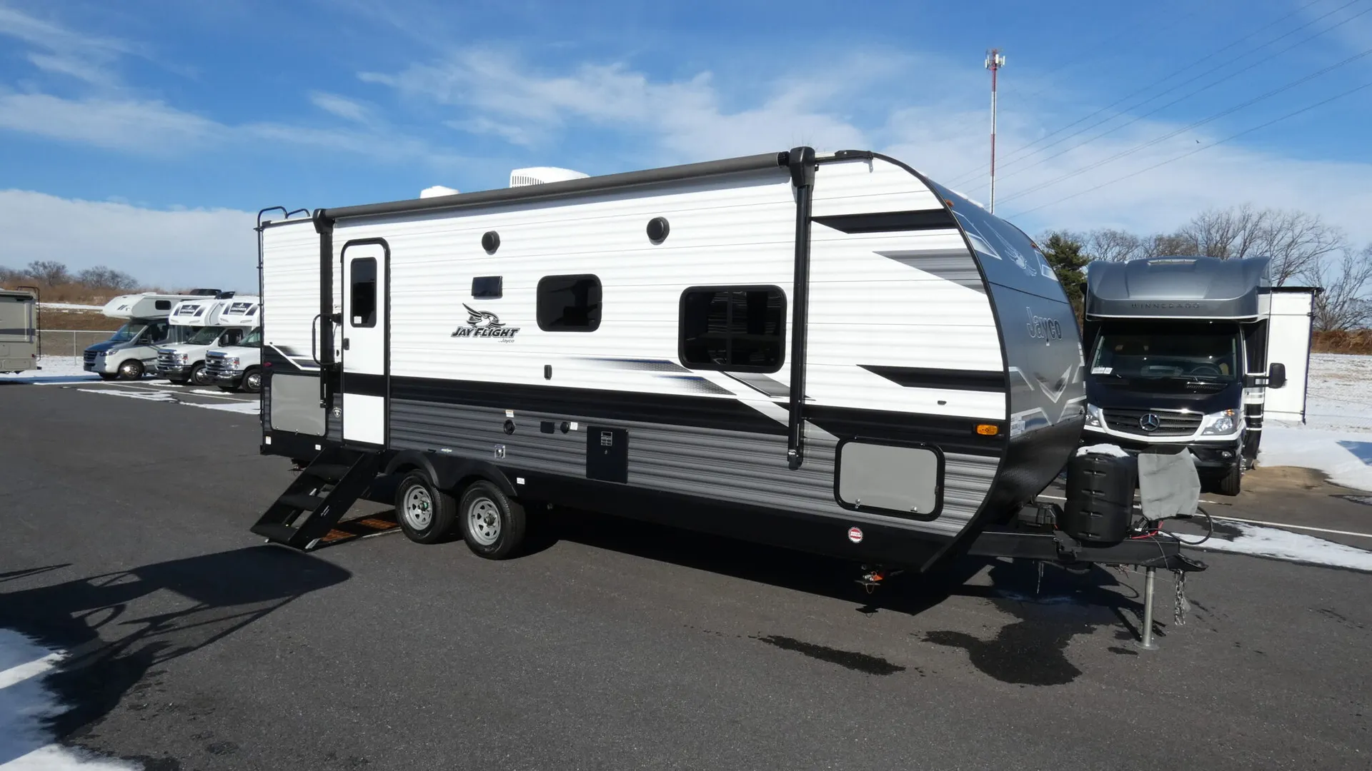 2023 Jayco Jay Flight 240RBS - Photo 2