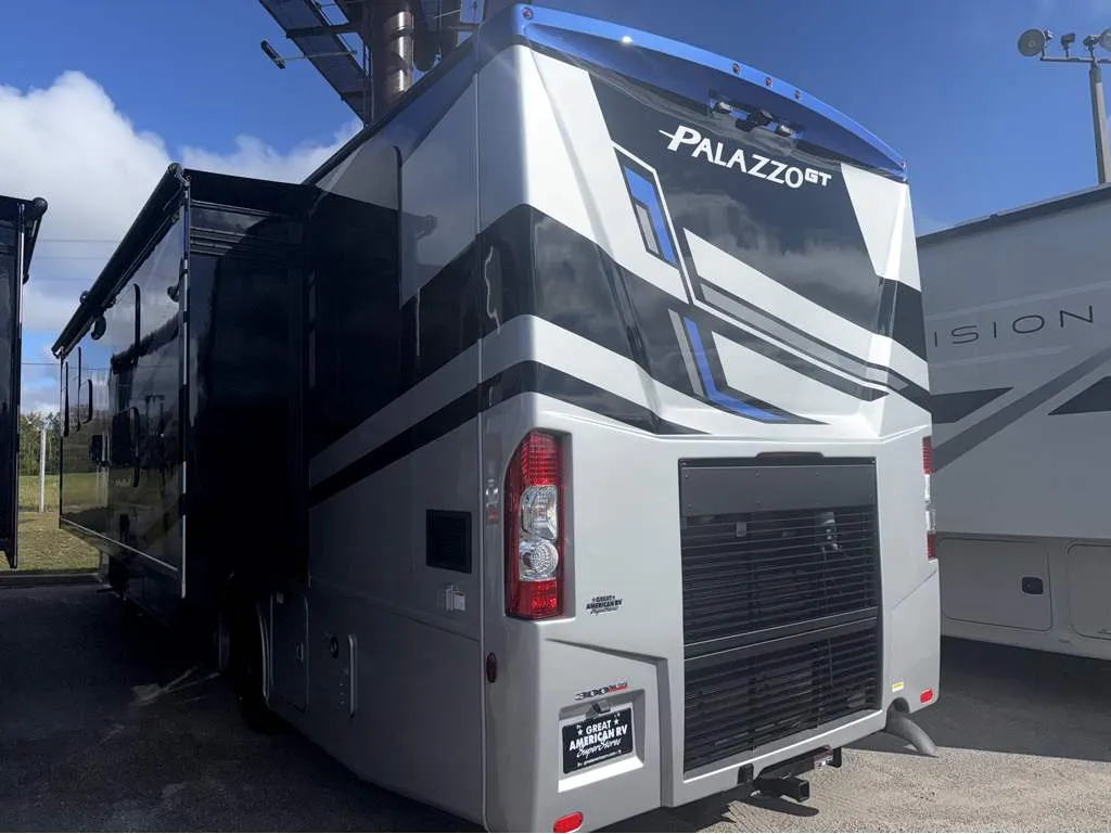 2026 Thor Motor Coach Palazzo GT 33.5 - Photo 4