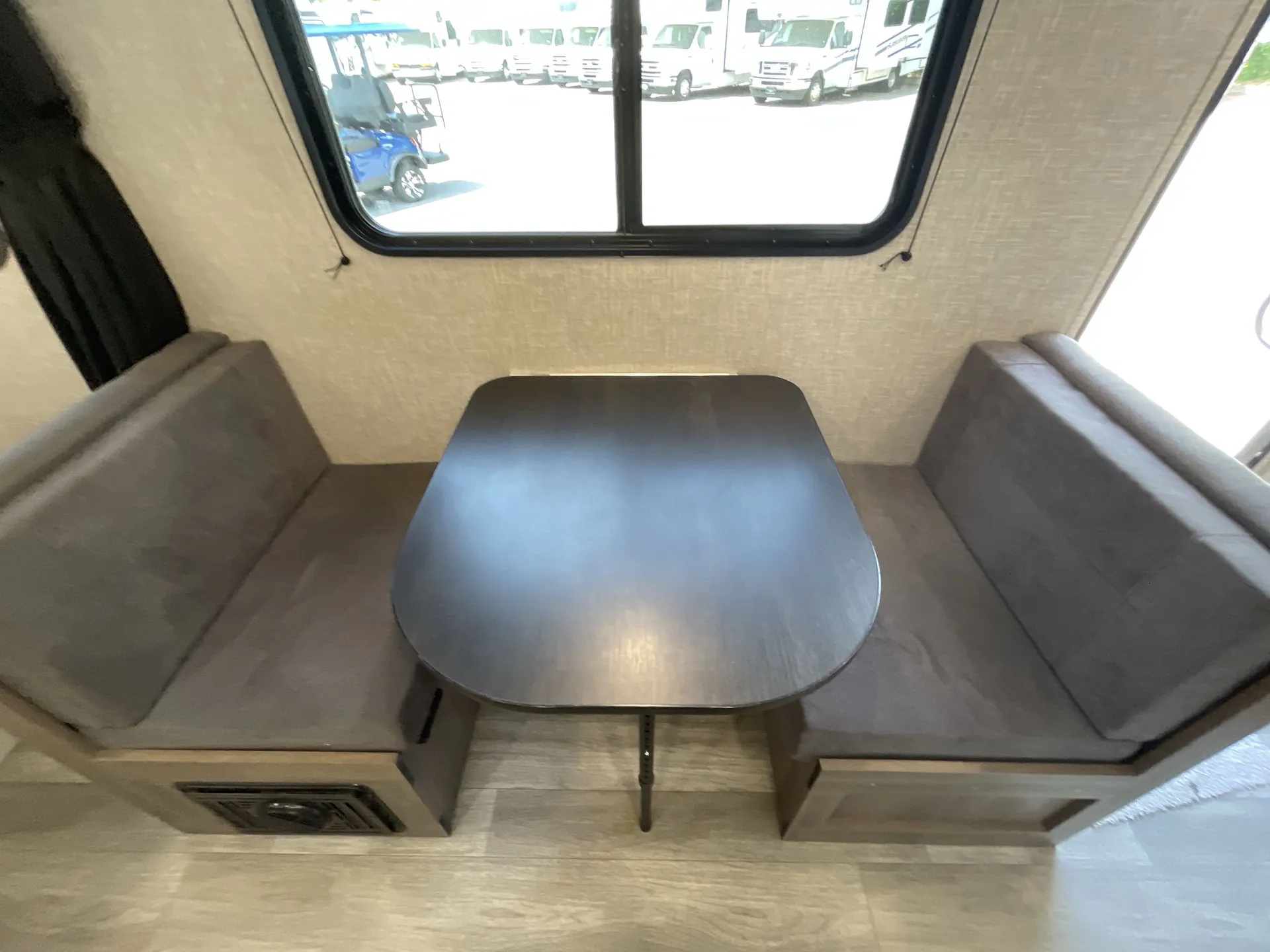 2024 Jayco Jay Flight SLX 195RBW — living area main