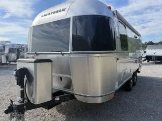 2026 Airstream Trade Wind 23FB - Photo 4
