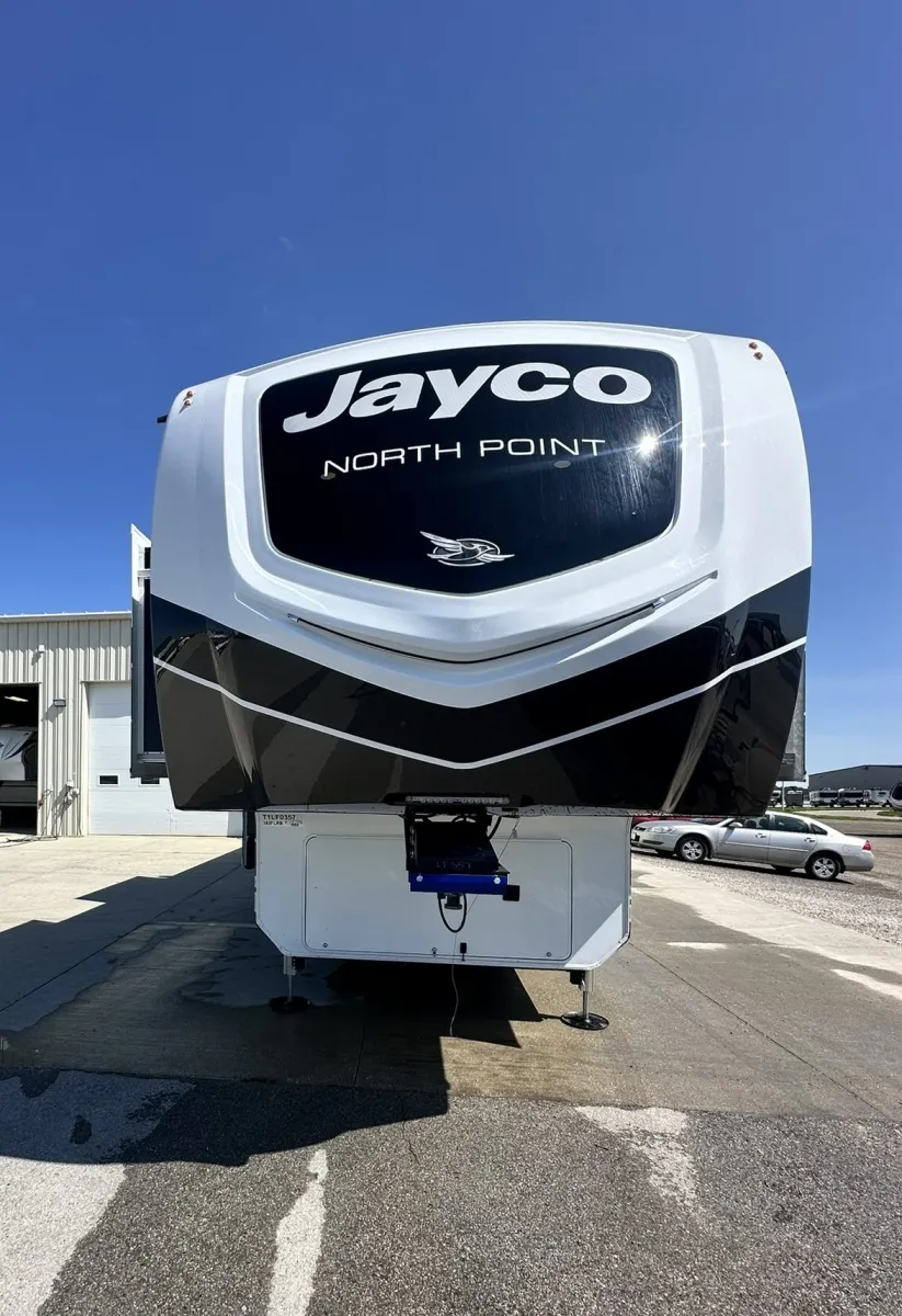 2026 Jayco North Point 382FLRB - Photo 3