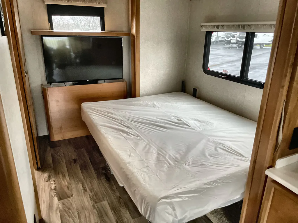 2019 Tiffin Wayfarer 24 FW, Photos photo 26