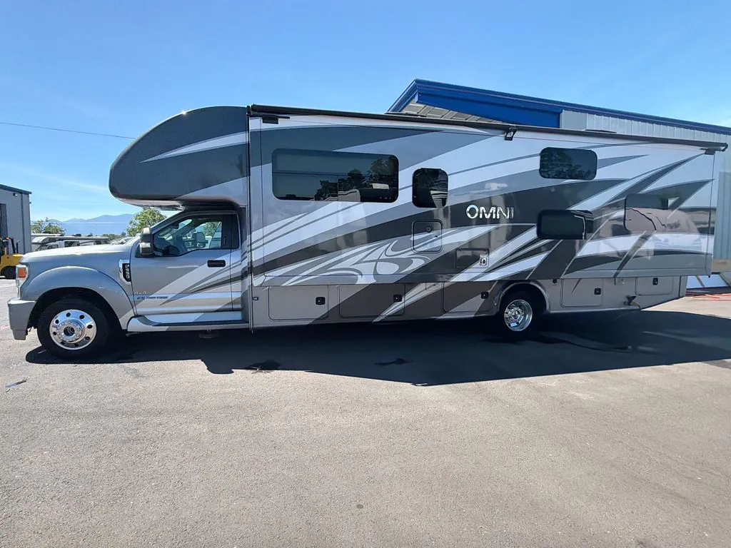 2021 Thor Motor Coach Omni RB34 - Photo 4