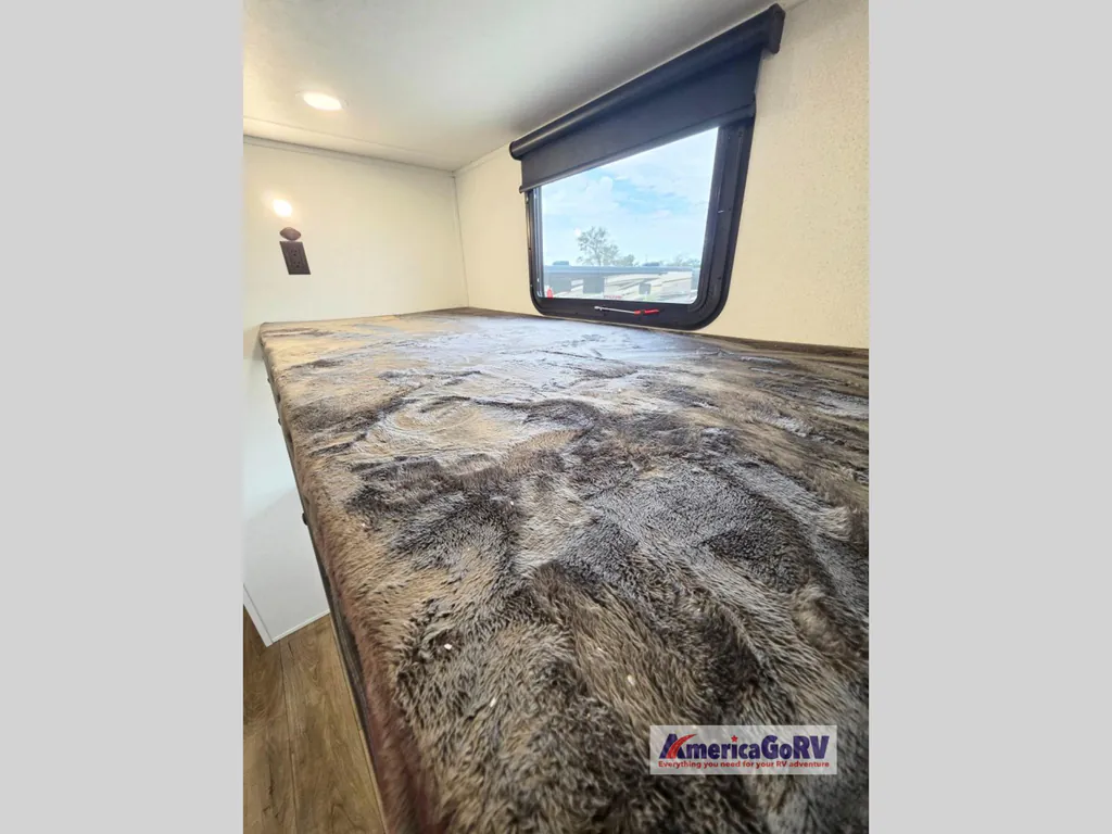 2027 Forest River Solaire Lite 302BHS, Photos photo 30