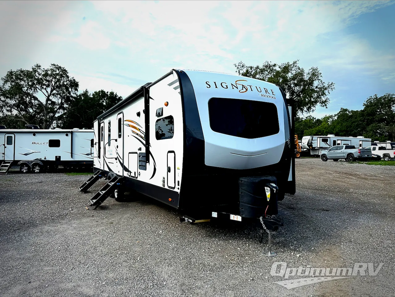 2020 Forest River Rockwood Signature Ultra Lite 8335SB - Photo 2