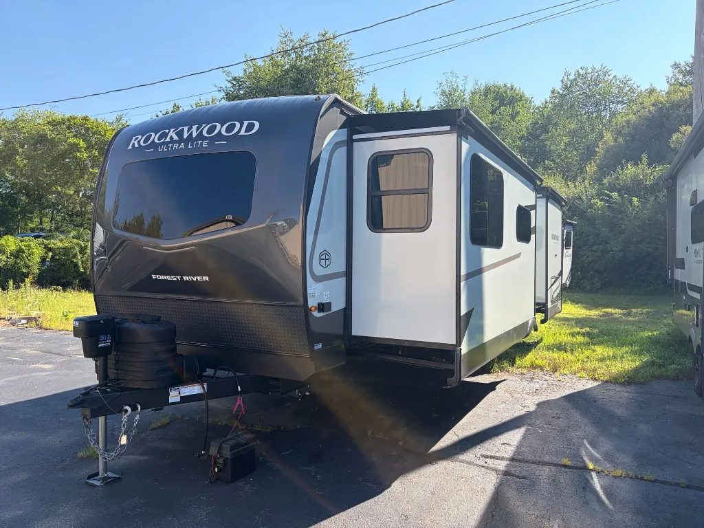 2027 Forest River Rockwood Ultra Lite 2608BS - Photo 3