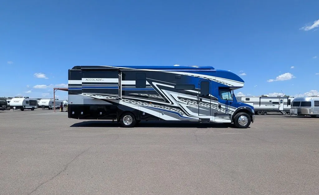 2023 Entegra Coach Accolade 37K, Photos photo 9
