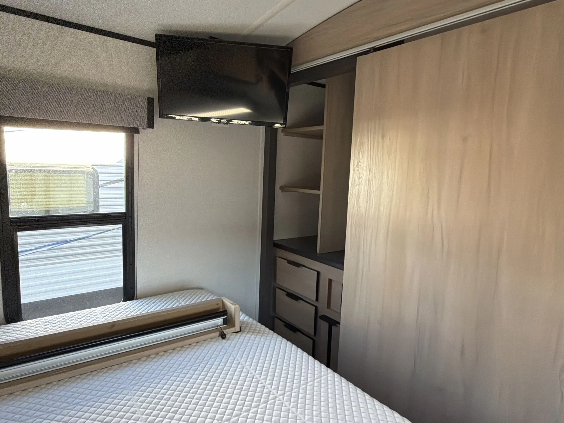2021 Cruiser RV Radiance 25RB — living area main