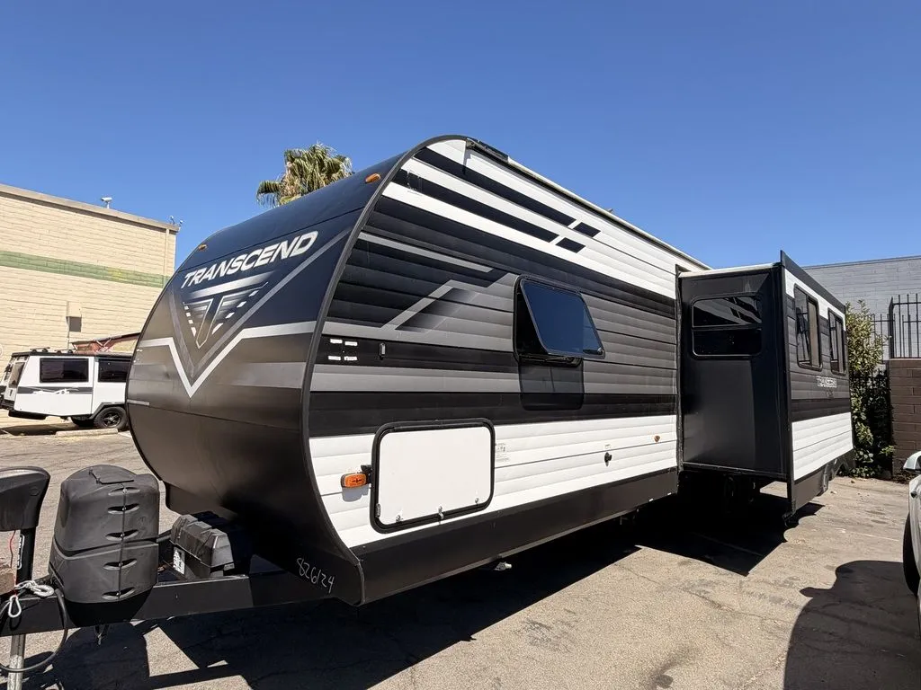 2023 Grand Design Transcend Xplor 321BH - Photo 3
