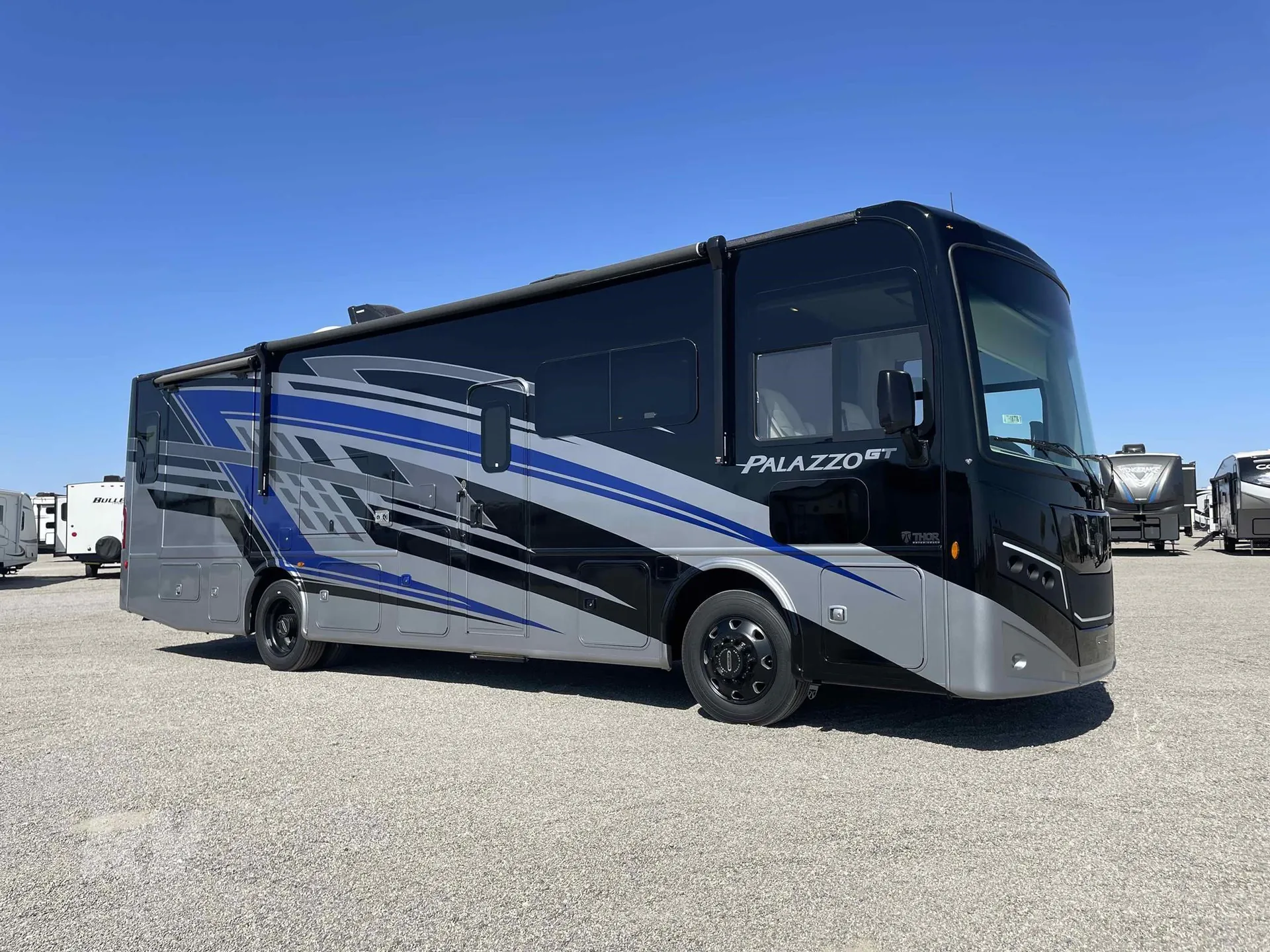 2025 Thor Motor Coach Palazzo GT 33.5 - Photo 4