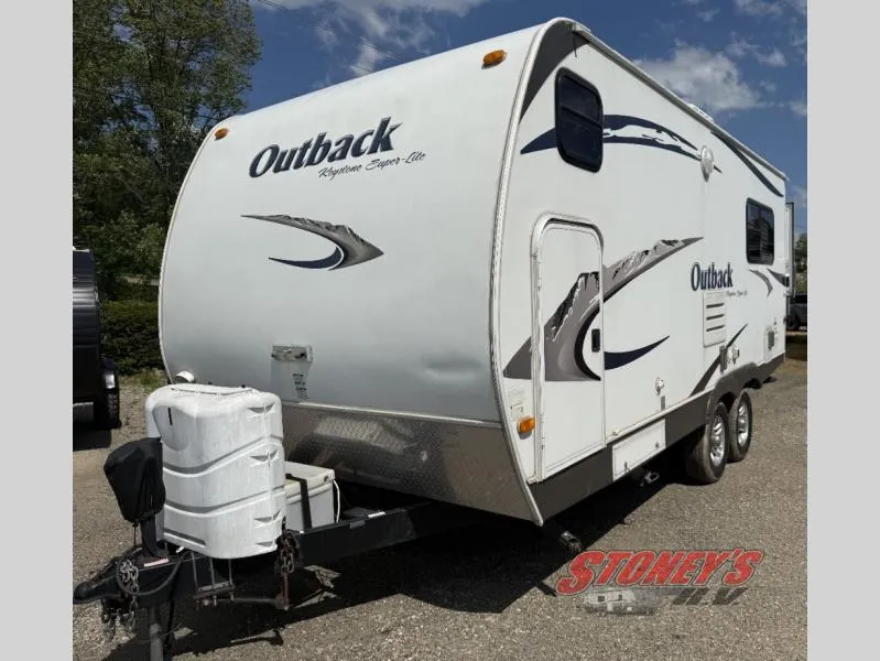 2010 Keystone Outback 210RS - Photo 2