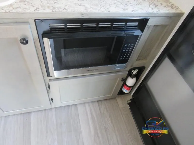 2026 Sunset Park RV SunRay 139T - Photo 4