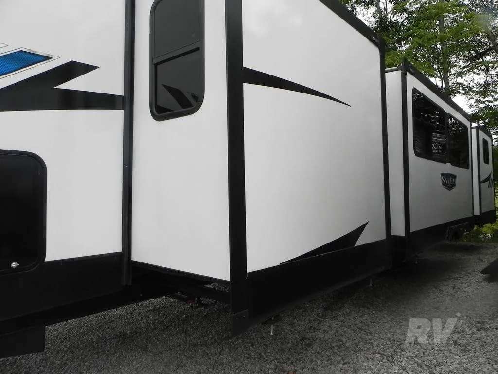 2023 Forest River Salem 33TS - Photo 4