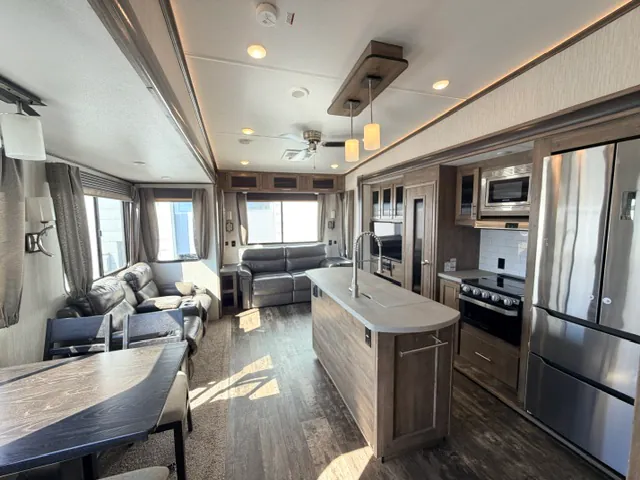 2019 Forest River Sabre 36BHQ, Photos photo 9