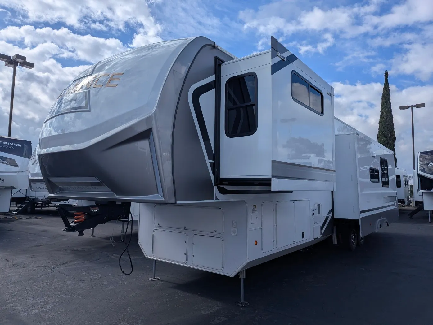 2026 Alliance RV Paradigm 388SP - Photo 4