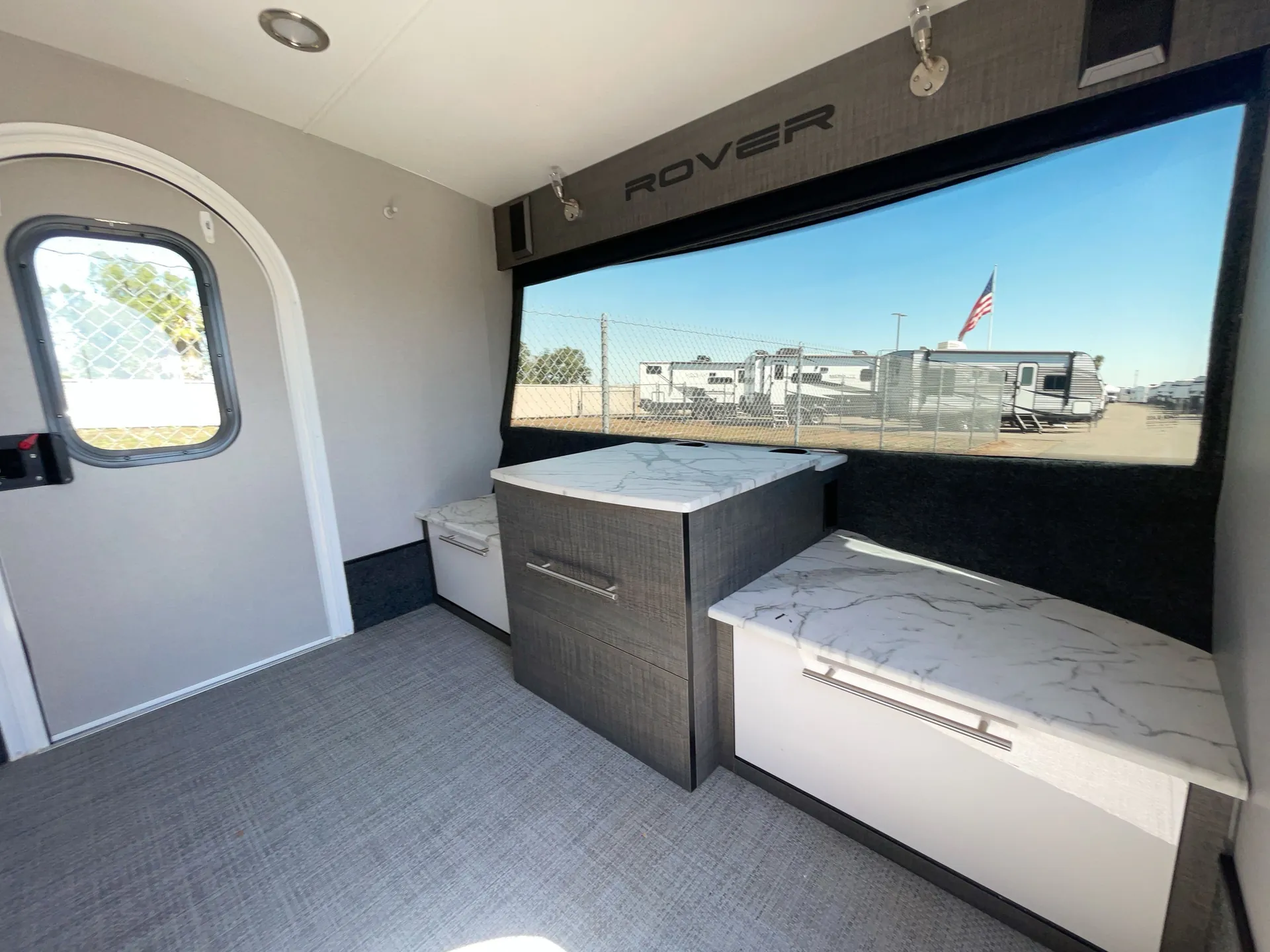 2022 inTech Luna Rover — living area main