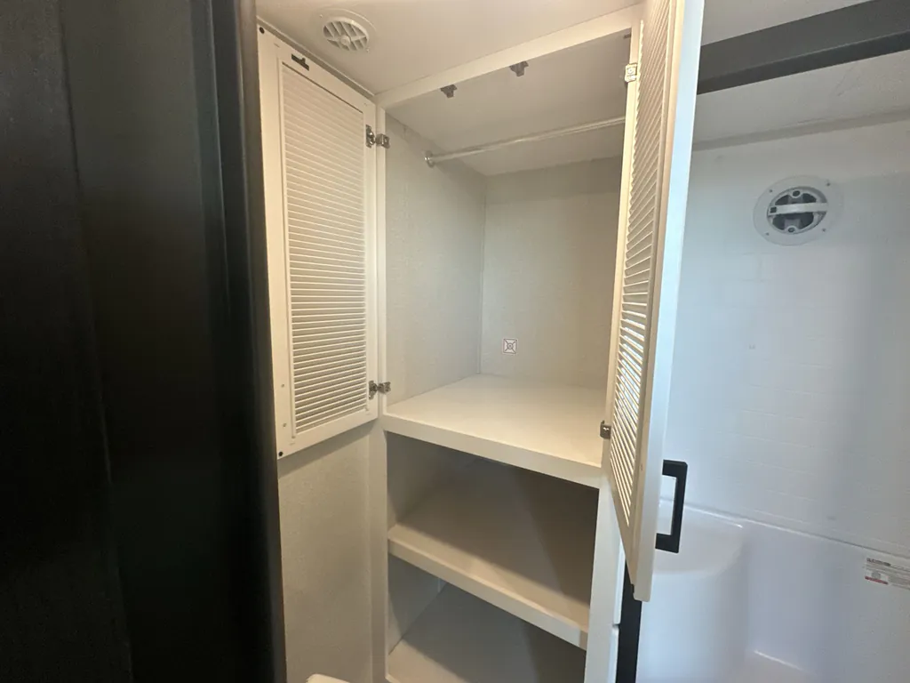 2026 Jayco Jay Flight Bungalow 401LOFT DS, Photos photo 25