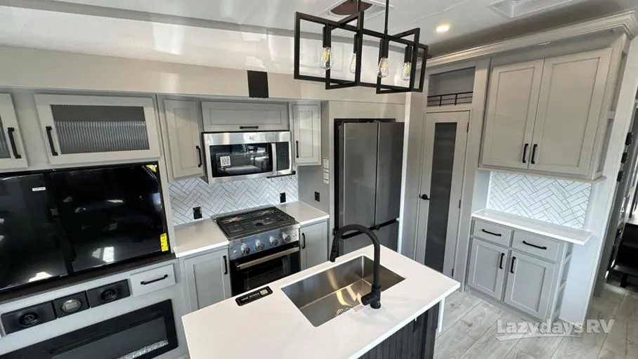 2026 Keystone Montana High Country 385BR, Photos photo 16