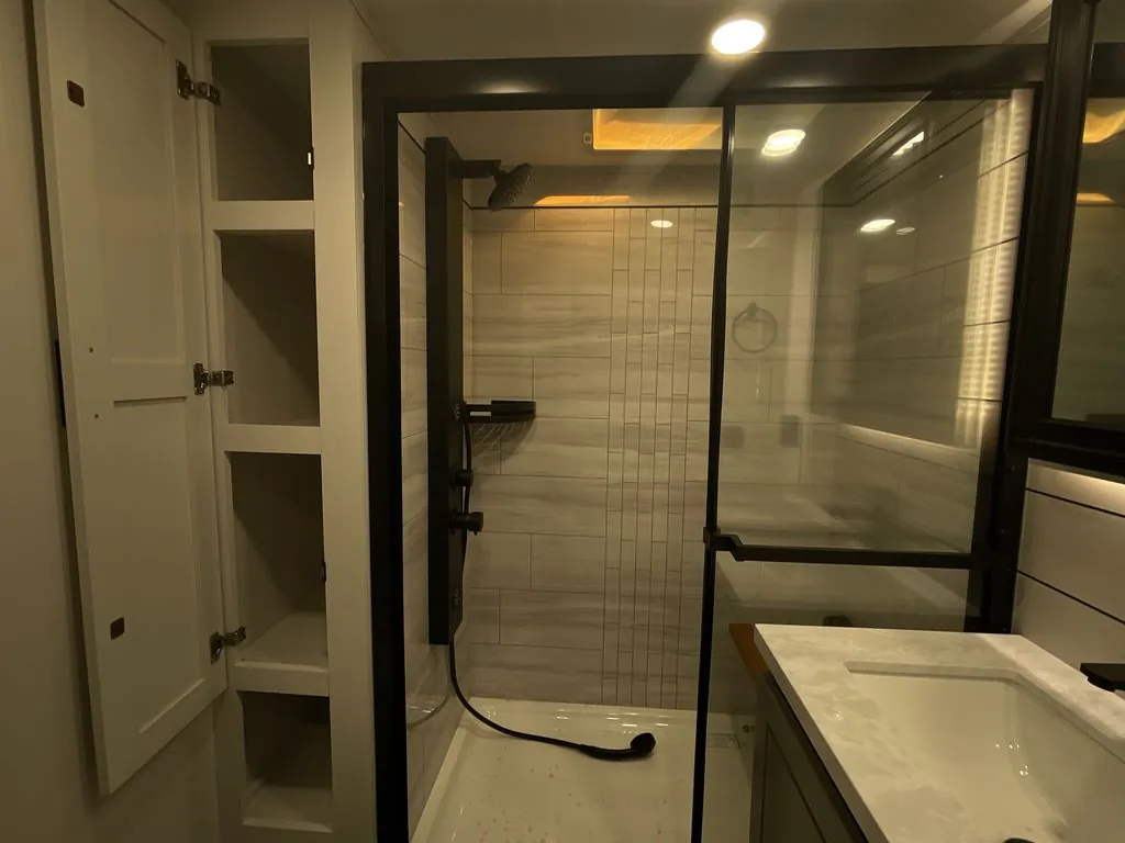 2025 Jayco Seismic Luxury Series 3815, Photos photo 24