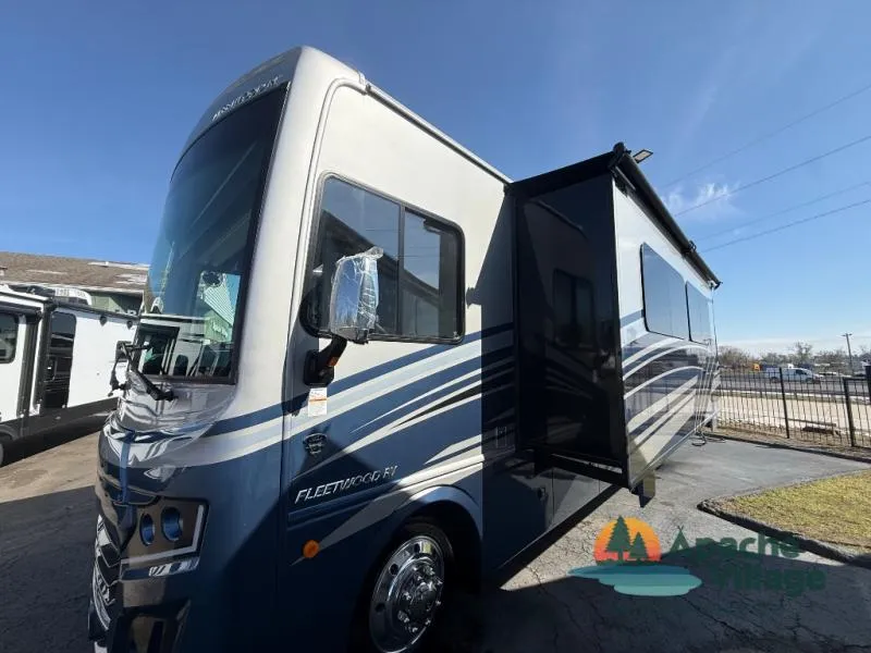 2026 Fleetwood Bounder 35K - Photo 4