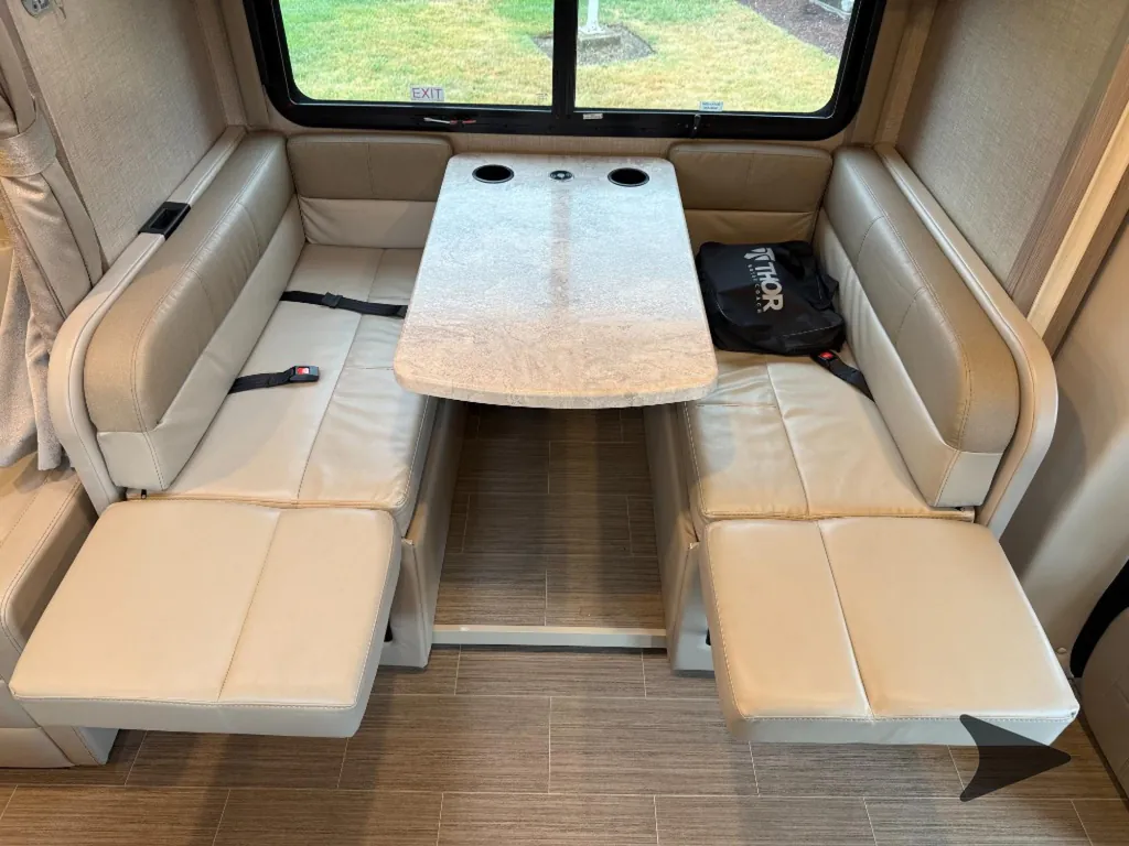 2022 Thor Motor Coach Tiburon 24FB, Photos photo 15